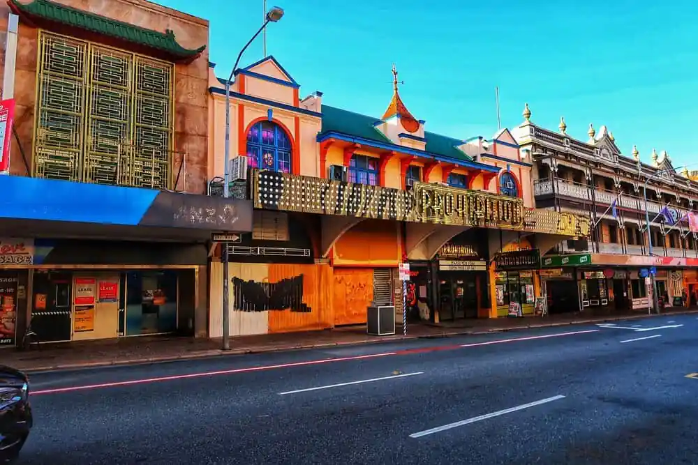 Health Next Door mobile physio assisting post-op recovery in Fortitude Valley unit