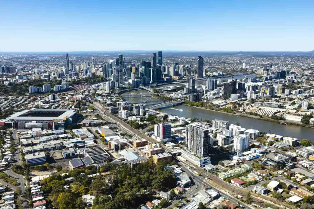 Mobile physiotherapist treating a client at home in Milton, Brisbane
